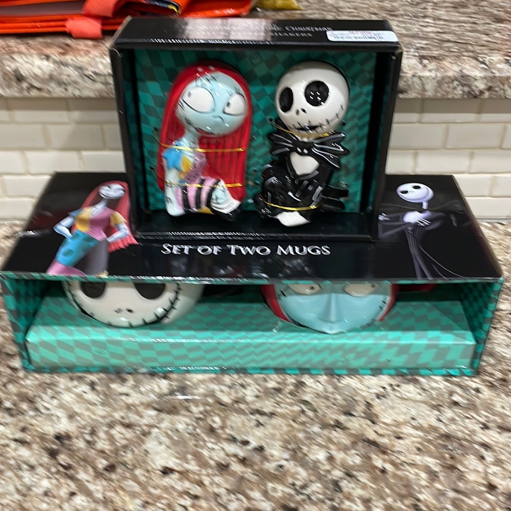 NWT Tim Burton The Nightmare Before Christmas Mug & Shaker Set